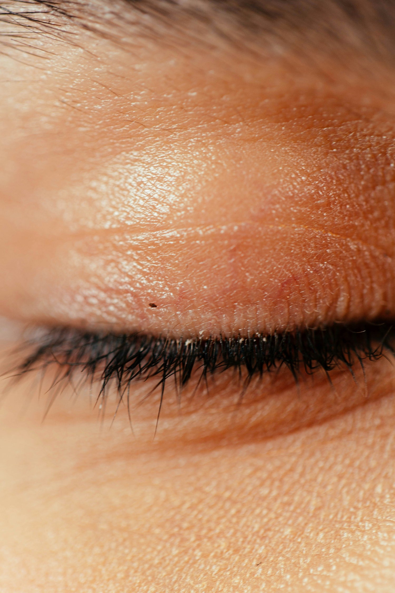 CONTOUR DES YEUX